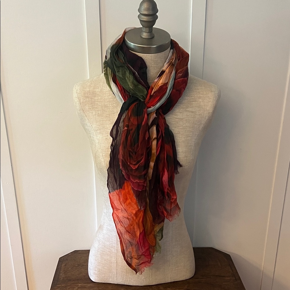 NorthStyle Elegant Red and Gray Scarf